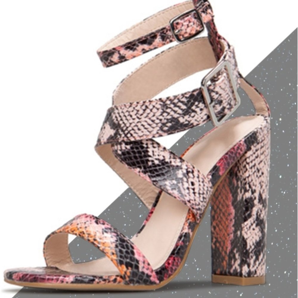 Strappy blush-snake heel, 7.5 'Jensan'